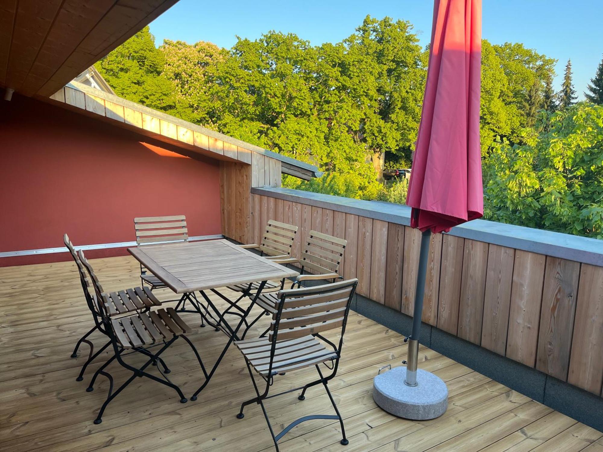 Grosse Wohnung Mit Loggia Templin Eksteriør billede