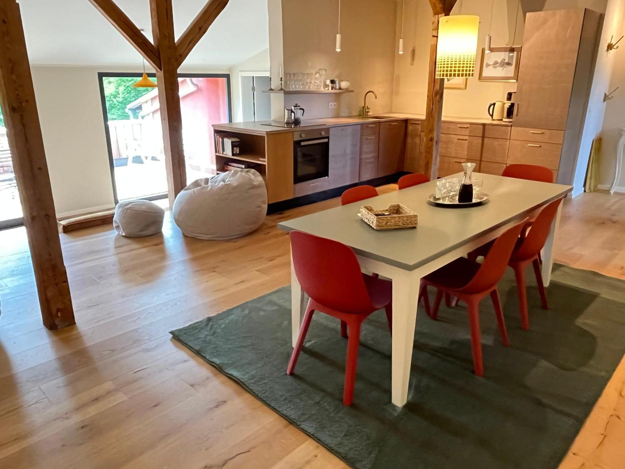 Grosse Wohnung Mit Loggia Templin Eksteriør billede